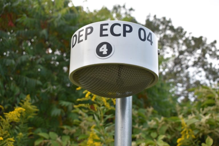 The state Department of Environmental Protection added air-quality monitors outside Erie Coke in July. One is seen on Sept. 11, 2019. (Ed Mahon / PA Post)