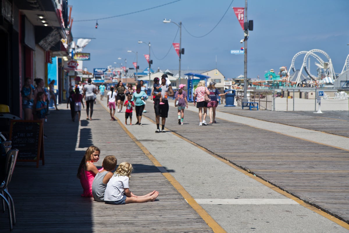 are dogs allowed on wildwood nj boardwalk