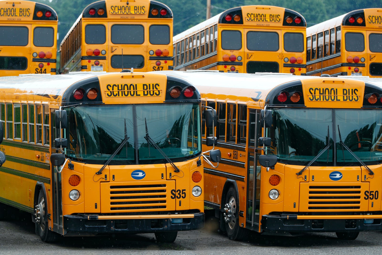 U.S. CDC issues guidelines on how to reopen schools, transit and workplaces