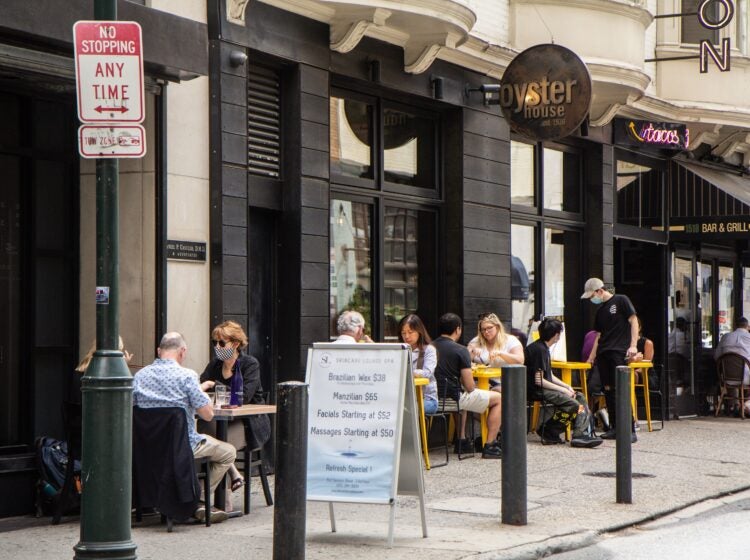 restaurant_reopenings_coronavirus_KP_070220_01 Outdoor dining in Philly amid the coronavirus pandemic