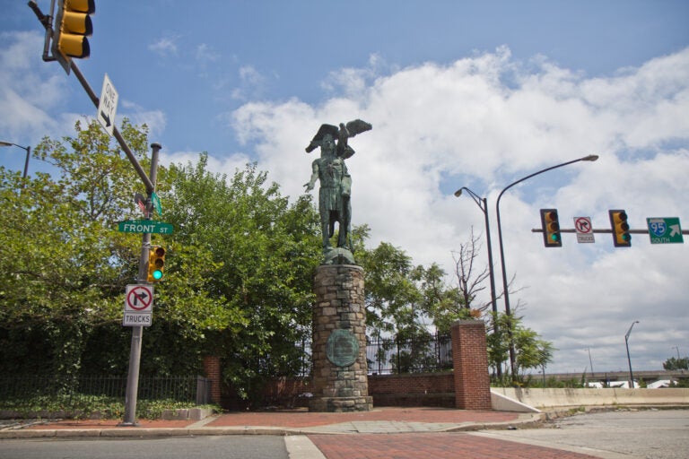 Lenape Chief Tamanend looking West from Front and Market Street. (Kimberly Paynter/WHYY)