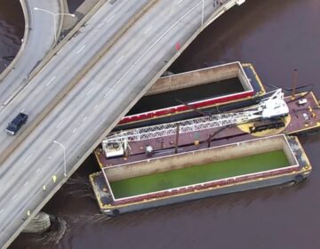Unsecured barge on Schuylkill River