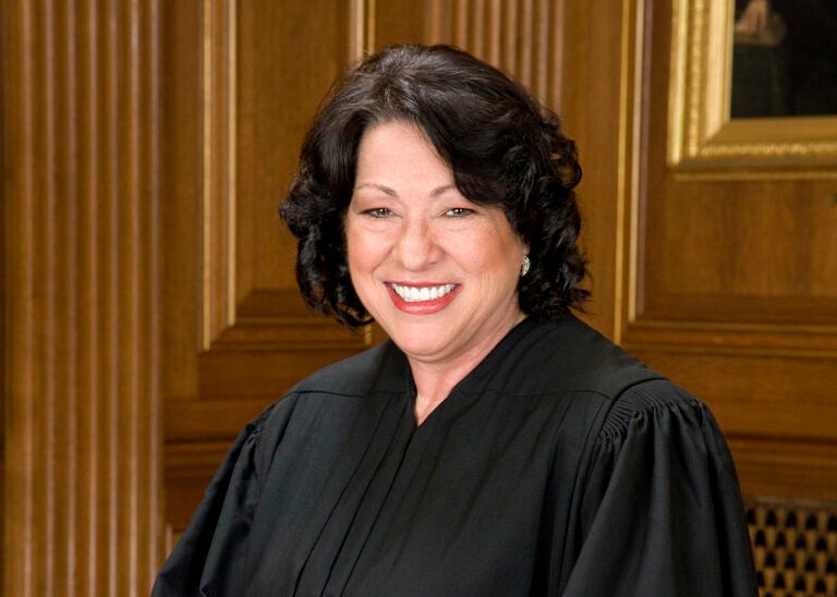 Sonia Sotomayor in SCOTUS robe from August 21, 2009 (Collection of the Supreme Court of the United States, Steve Petteway source/Public domain)