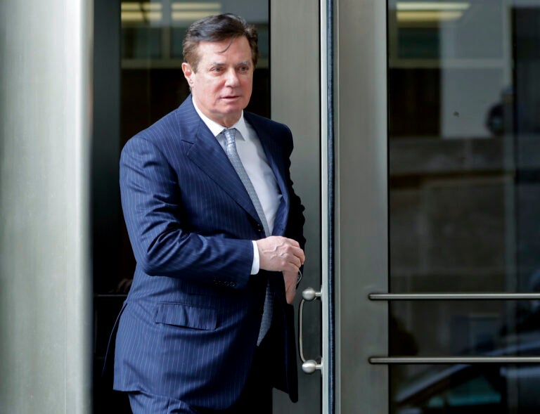Paul Manafort, President Donald Trump's former campaign chairman, leaves the federal courthouse in Washington, Wednesday, Feb. 14, 2018, in Washington.(AP Photo/Pablo Martinez Monsivais)
