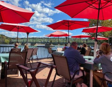 Socially distanced outdoor dining in early October in New Hope. (Joanne McLaughlin/WHYY)