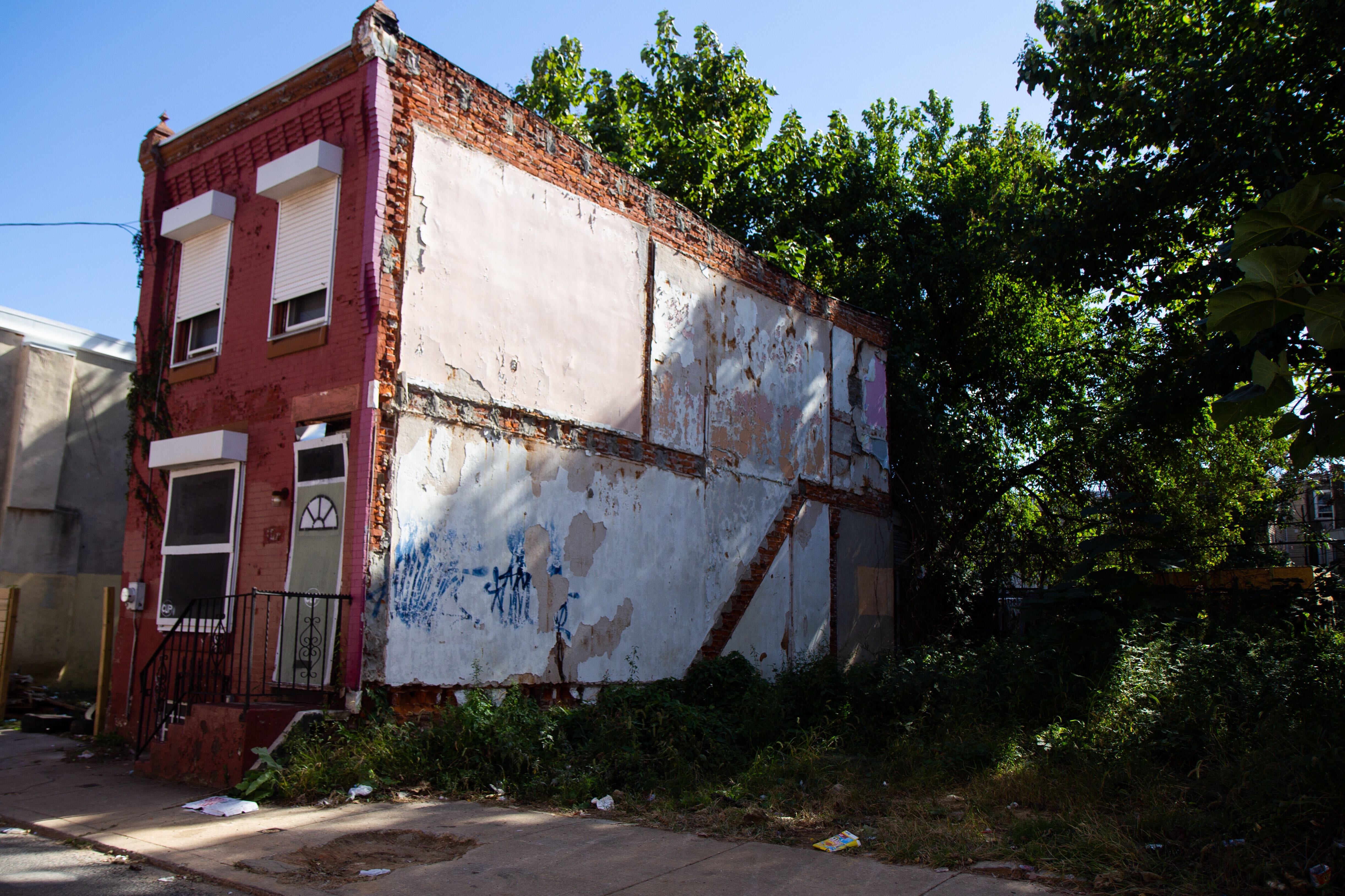 An abandoned house and lot on the 2900 block of Westmont Avenue