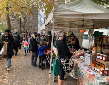 The Rittenhouse Farmers' Market has been open during the pandemic. (Aaron Moselle/WHYY)