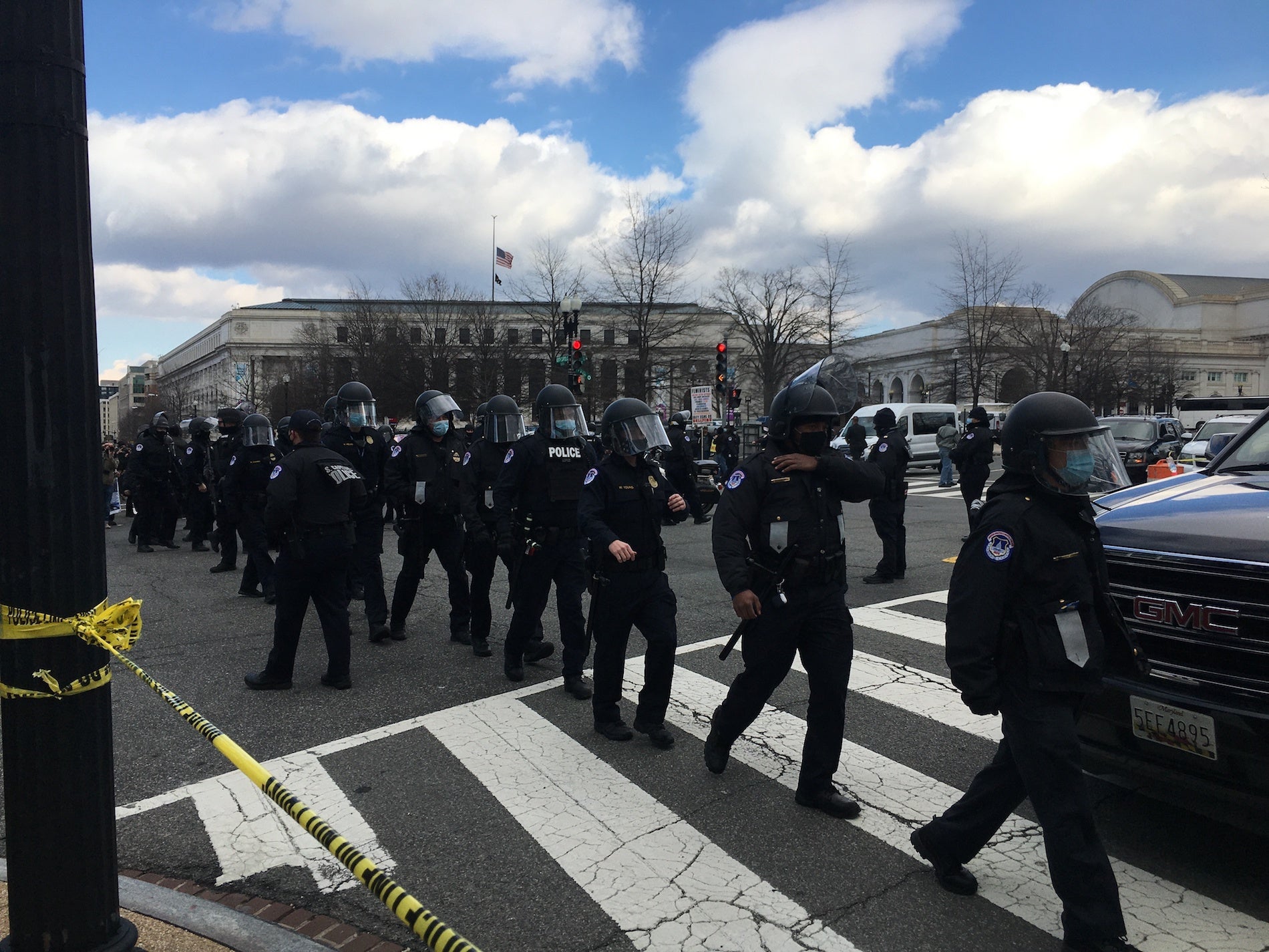 Outside the gates, hundreds gather in D.C. to see inauguration - WHYY