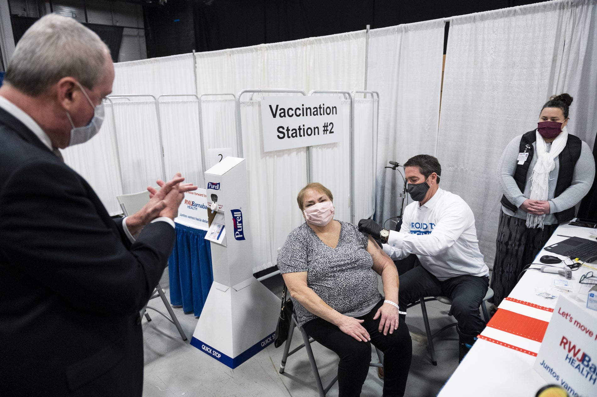 NJ COVID Vaccination Mega-site opens in Edison