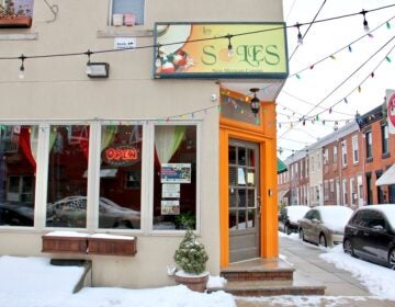 Los Cuatro Soles restaurant in South Philadelphia. (Emma Lee/WHYY)