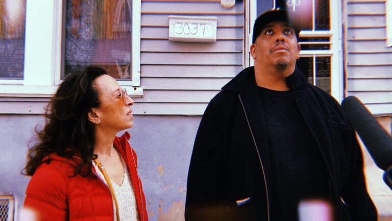 Journalist Maria Hinojosa and David Luis “Suave” Gonalez (Photo by Julieta Martinelli/Futuro Studios)