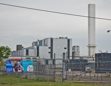 The Covanta incinerator, a waste-to-energy facility that burns trash from Delaware County, Philadelphia, New York City, in Chester, Pa. (Kimberly Paynter/WHYY)