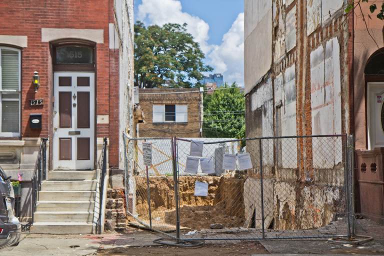 1515 and 1513 Christian Street in South Philadelphia. (Kimberly Paynter/WHYY)