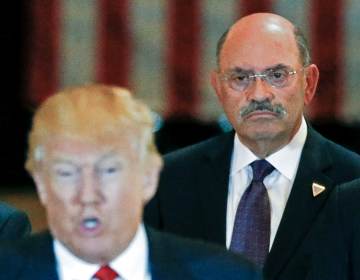 Allen Weisselberg, the Trump Organization's longtime chief financial officer, looks on as then-U.S. Republican presidential candidate Donald Trump speaks during a 2016 news conference at Trump Tower in New York City. (Carlo Allegri/Reuters)