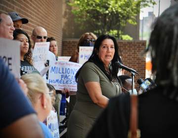 Cheri Honkala speaks outside the federal courthouse in Philly