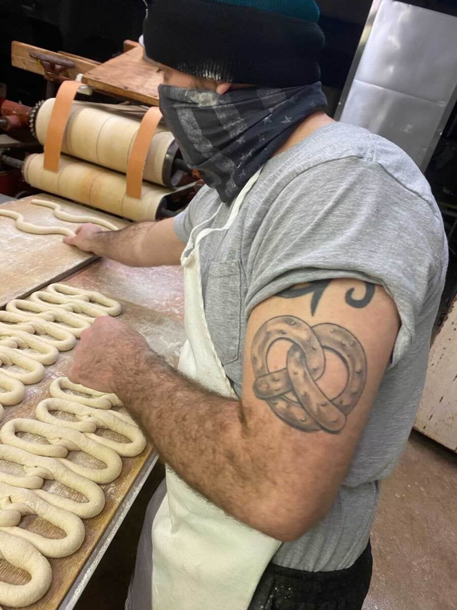 Philly pretzels go glutenfree at 90yearold bakery’s Oaklyn shop WHYY