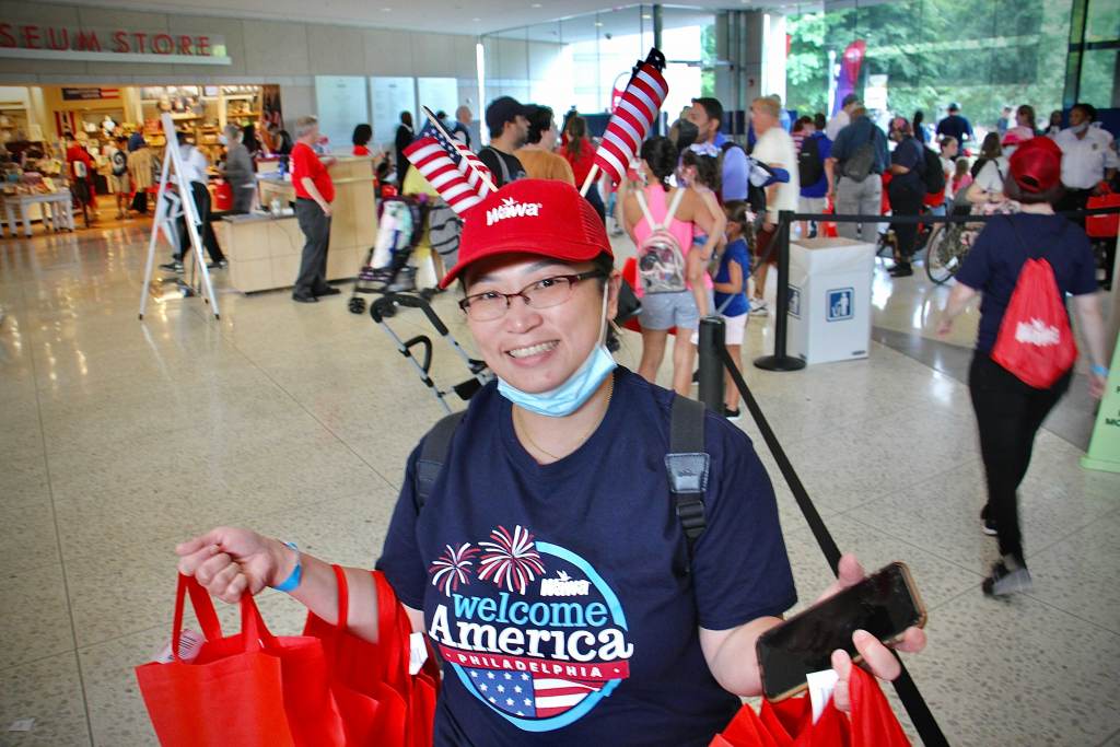 Sherly D’Alfonso of South Philadelphia hands out hoagies at the National Constitution Center