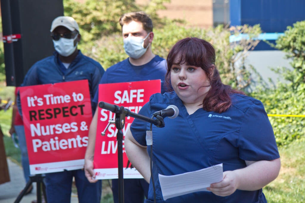 Veronica Harding speaks at rally for nurses fighting to unionize