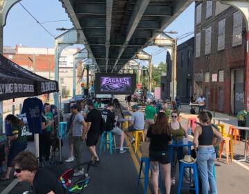 Eagles fans share tailgate traditions before '19 season opener - WHYY