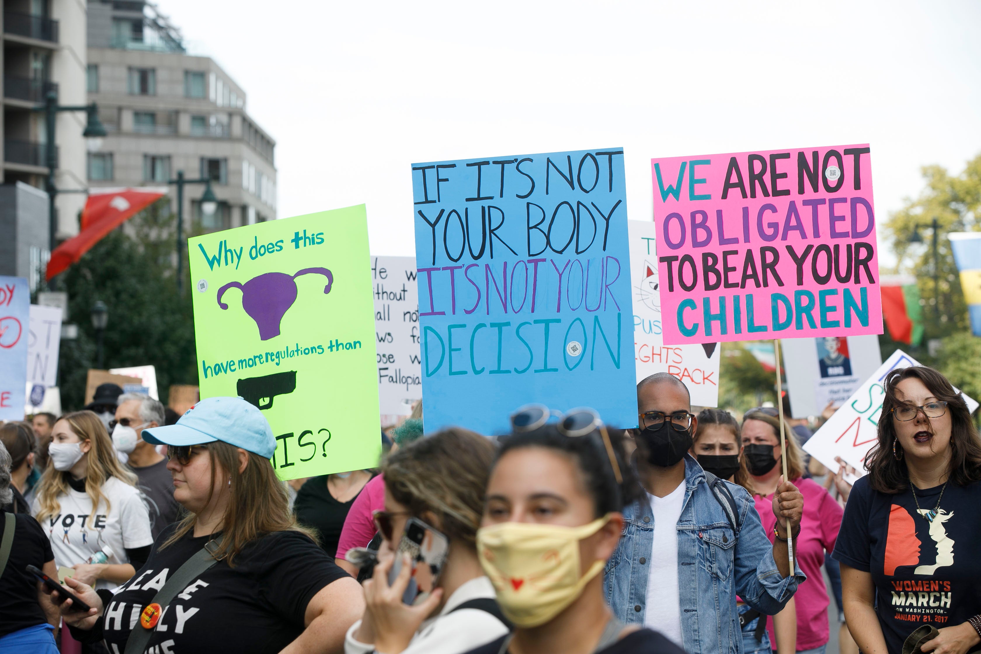 March in Philly for reproductive rights draws about 1,000 WHYY