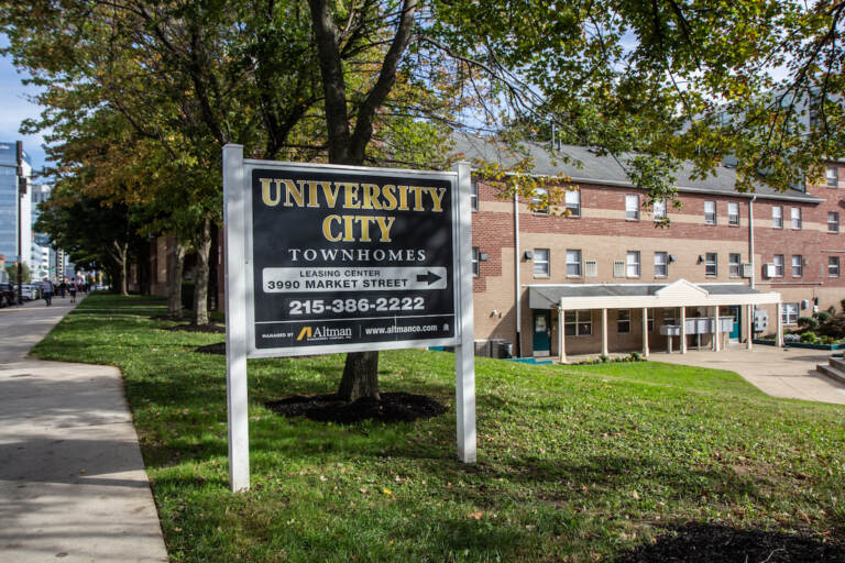 The University City Townhomes on the 3900 block of Market Street in Philadelphia. (Kimberly Paynter/WHYY)