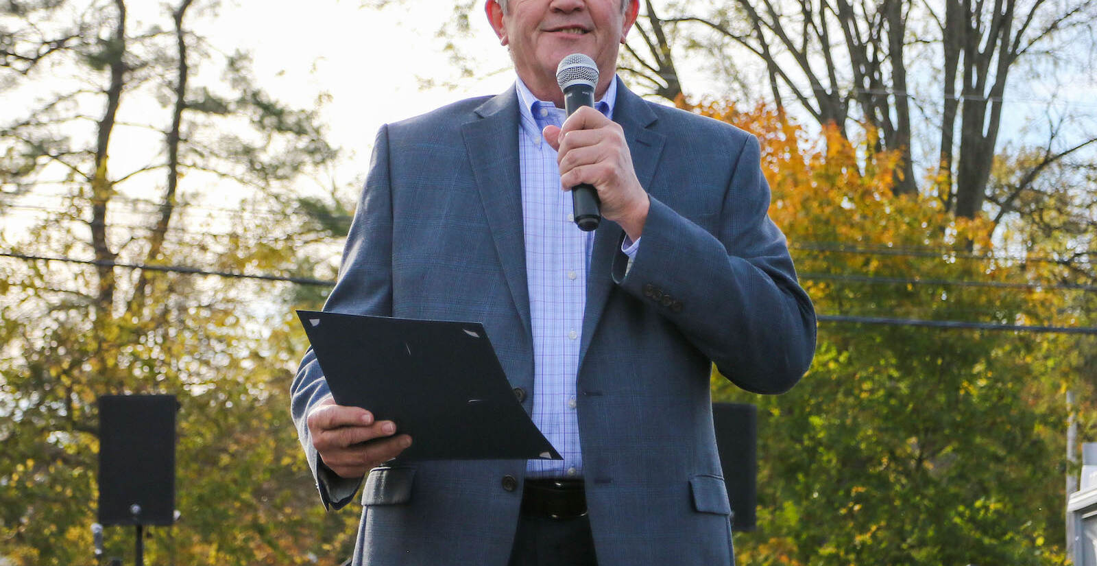 Mayor Ron Strouse at the first annual Diwali festival in Doylestown on Nov. 7, 2021. (Daniella Heminghaus for WHYY)