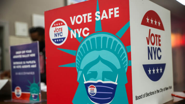 New Yorkers are casting their votes for the November 2nd General Election and Mayoral Election in New York City, United States on November 02, 2021. (Photo by Tayfun Coskun/Anadolu Agency via Getty Images)