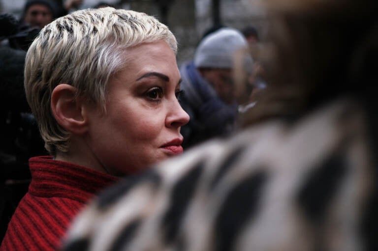 Actor Rose McGowan, who accused Weinstein of raping her more two two decades ago and then of destroying her career, joins other accusers and protesters as Harvey Weinstein arrives at a Manhattan court house for the start of his January 2020 trial in New York City.
(Spencer Platt/Getty Images)