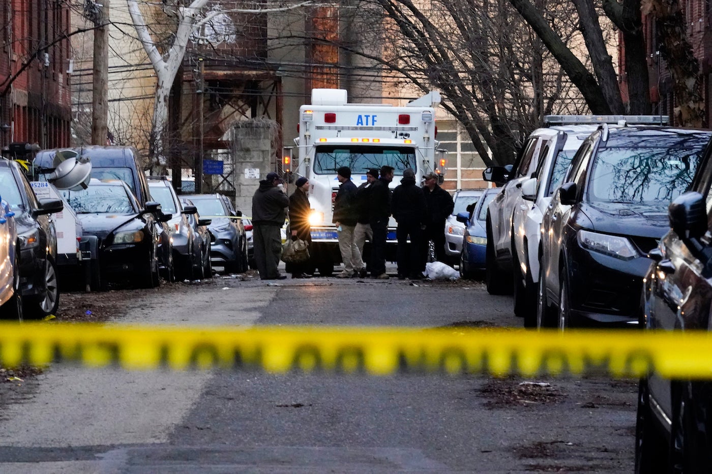 Christmas Tree Philadelphia 2022 Fairmount Fire Began When Christmas Tree Ignited, Philly Officials Say -  Whyy