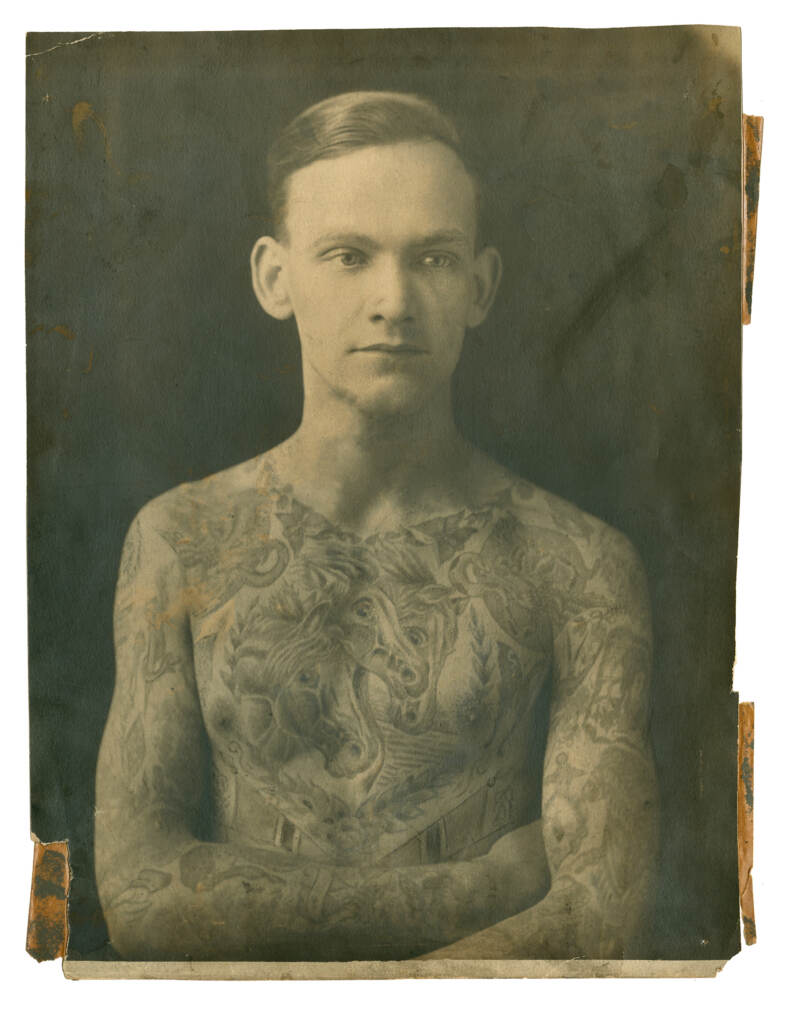 The History of Tattooing: Hambly, Wilfrid Dyson: 9780486468129: Amazon.com:  Books