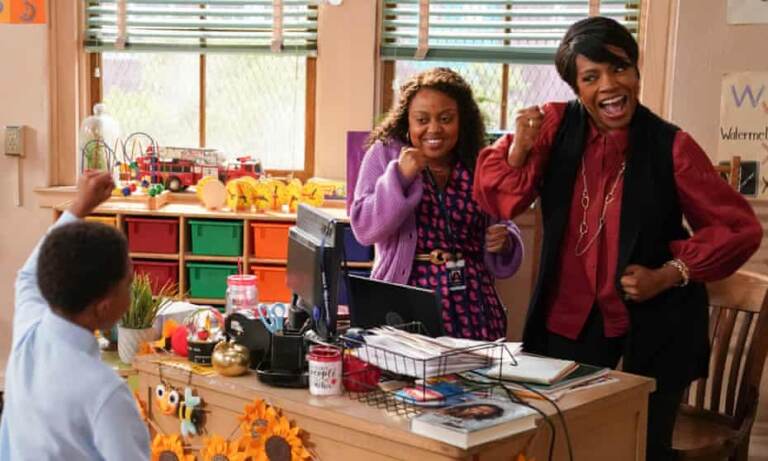 Quinta Brunson and Sheryl Lee Ralph in Abbott Elementary. (Gilles Mingasson/ABC)