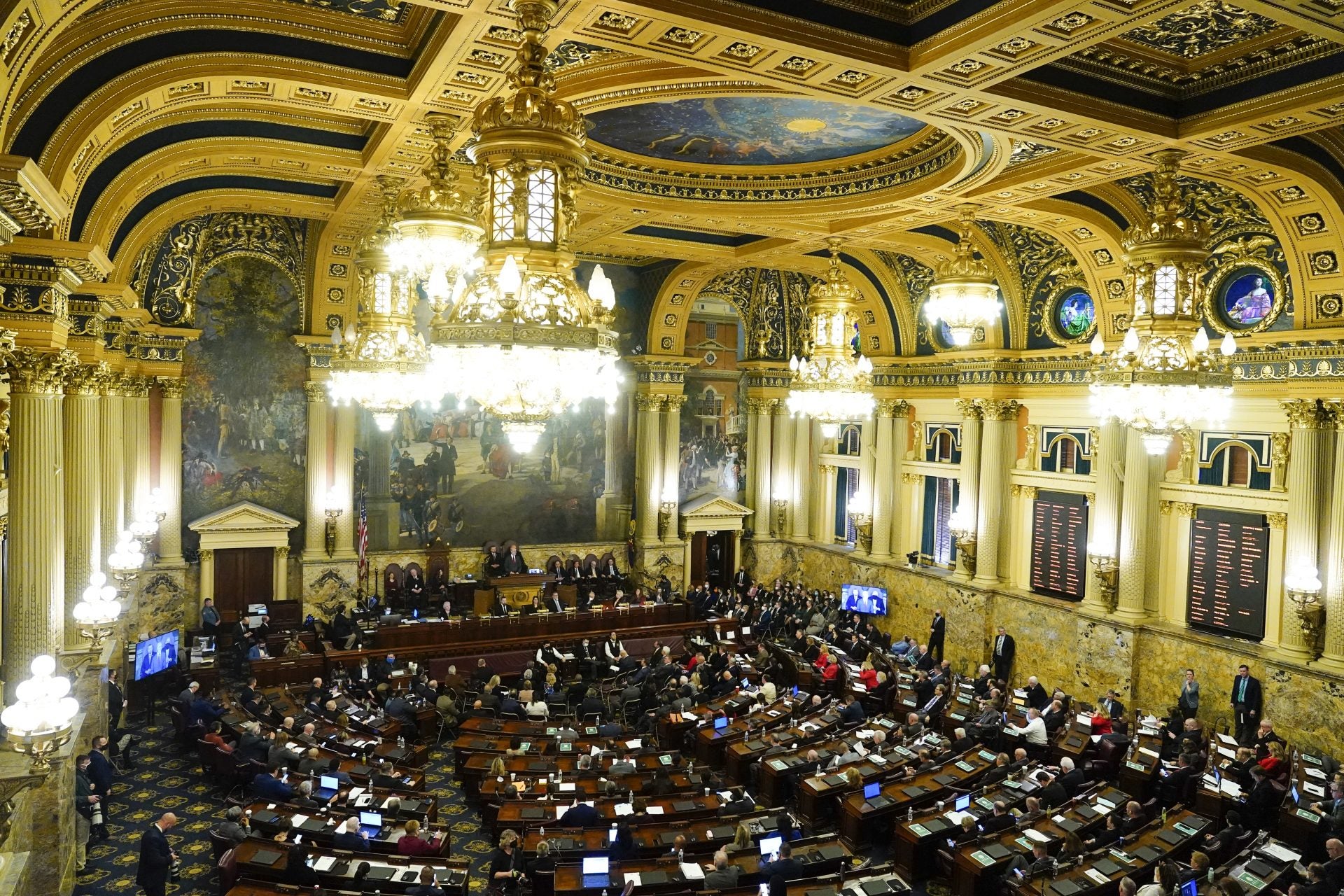 An immigrant resource hub is being proposed by Pennsylvania Democratic state lawmakers. - Vimarsana News
