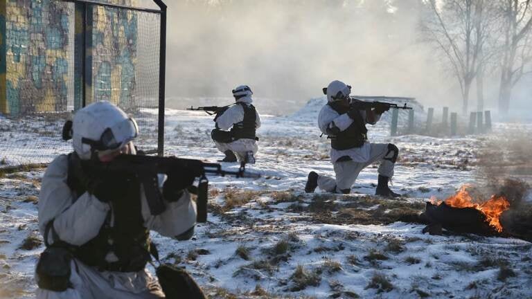 ap22034654065850_wide-f5881996cf08478cd6f81f4ad48e0a2b7bcdc510-s1600-c85 Russian soldiers attend a military exercise at the Golovenki training ground in Moscow. A buildup of Russian troops near Ukraine has fueled Western fears of an invasion, but Moscow has denied having plans to launch an attack, while demanding security guarantees from the U.S. and its allies. (Alexei Ivanov/Russian Defense Ministry Press Service/AP)