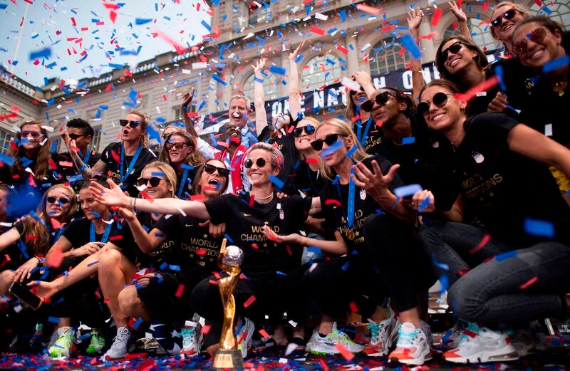 The Us National Womens Soccer Team Wins 24 Million In Equal Pay Settlement Laptrinhx News 