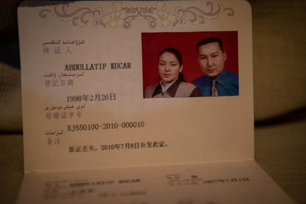 A Chinese marriage certificate of Meryem Emet and Abdullatif Kuçar