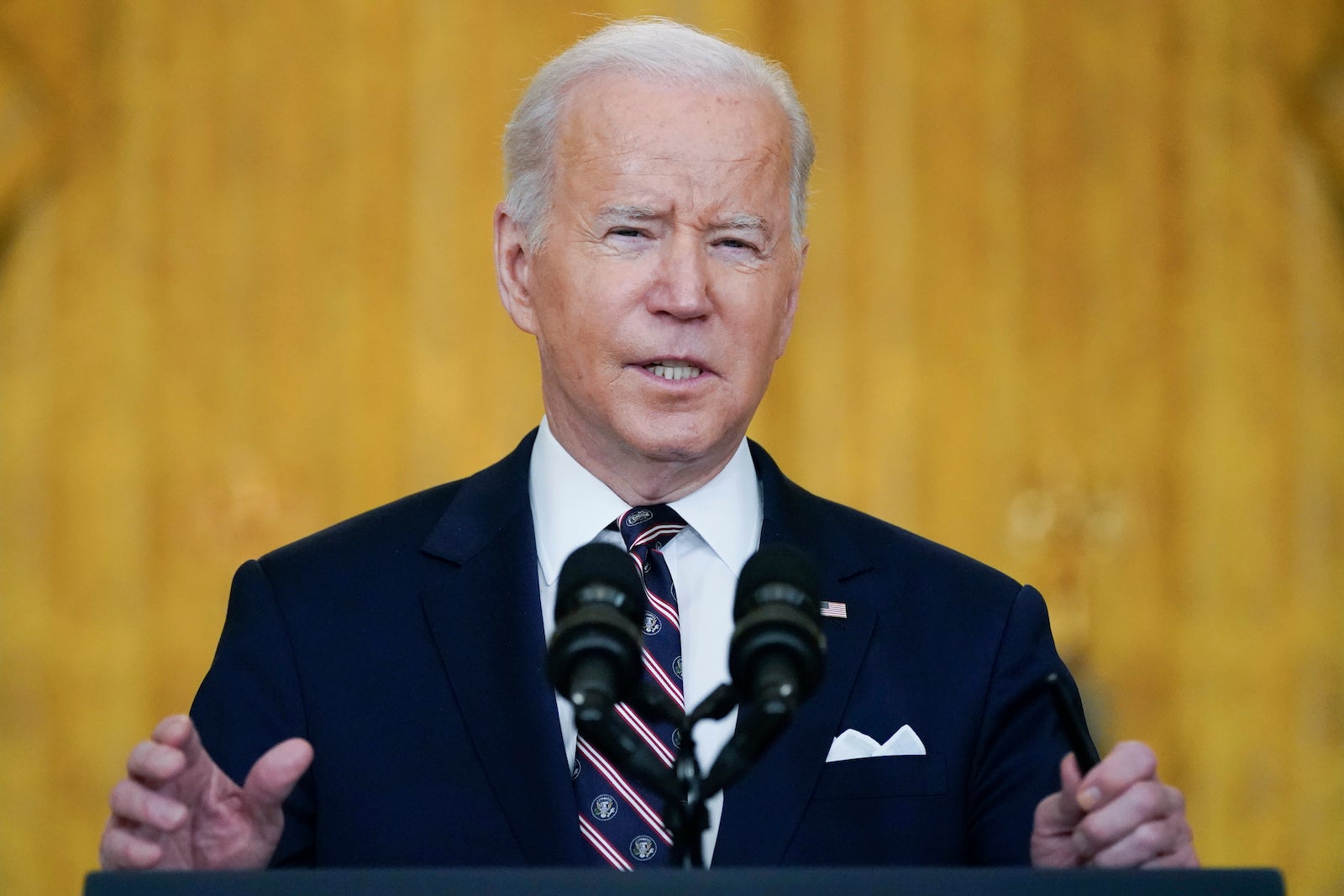 Biden announces sanctions against Russian oligarchs, banks - WHYY