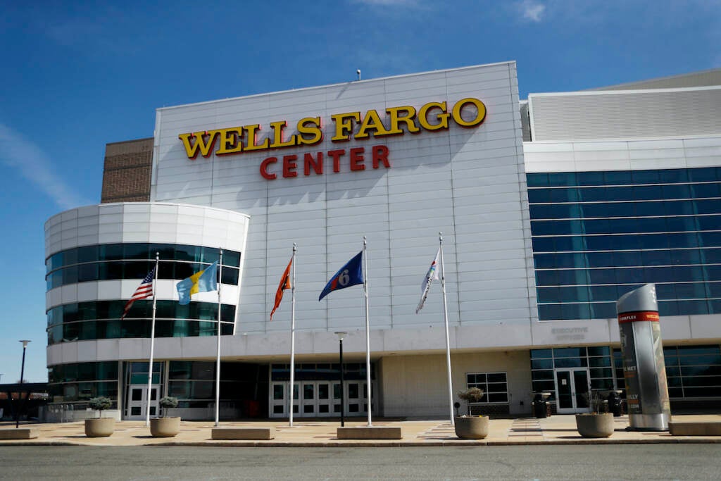 Behind the Design of the Arenalike Cafeteria at NBA Headquarters