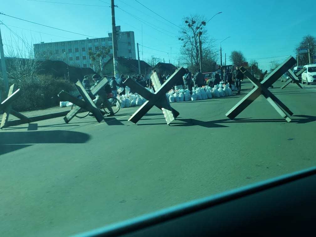 Barricades are erected in Zhytomyr