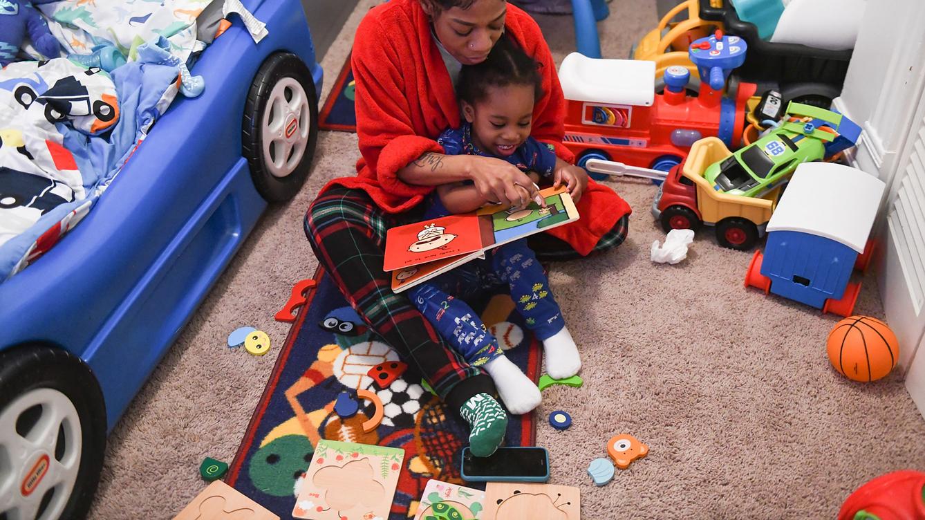 Desk shortage forces parents, students to get creative at home