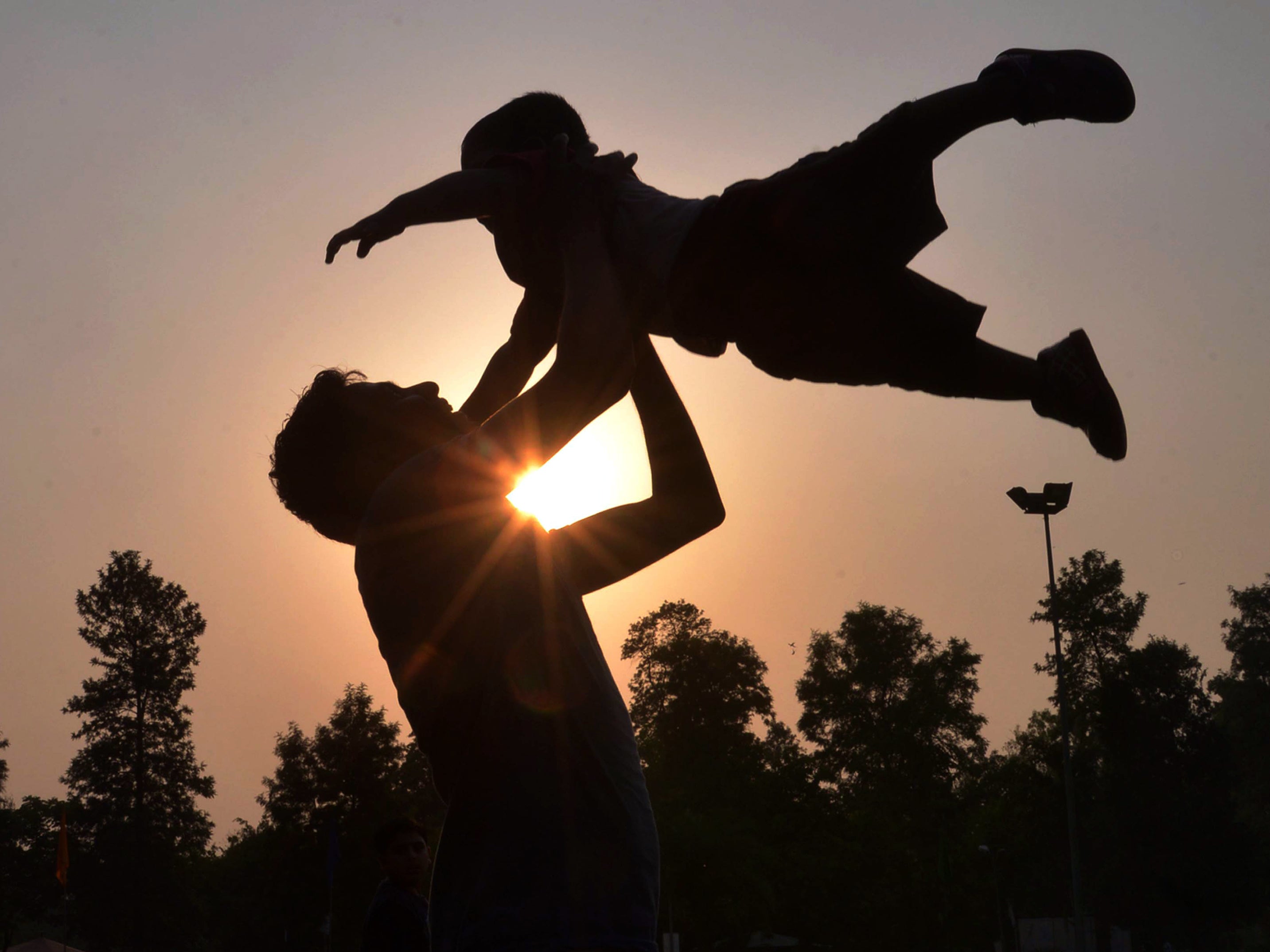 Dads reflect on fatherhood two years into the pandemic - Vimarsana News
