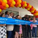Ribbon cutting at the brand new Grocery Outlet supermarket in the Sharswood section of North Philadelphia. (Aaron Moselle/WHYY)