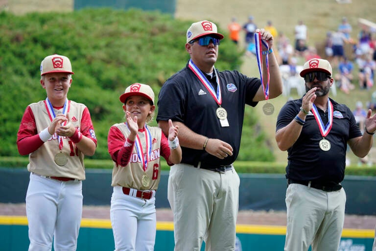 WATCH: Community cheers on Midway All Stars as team departs to defend Little  League World Series title