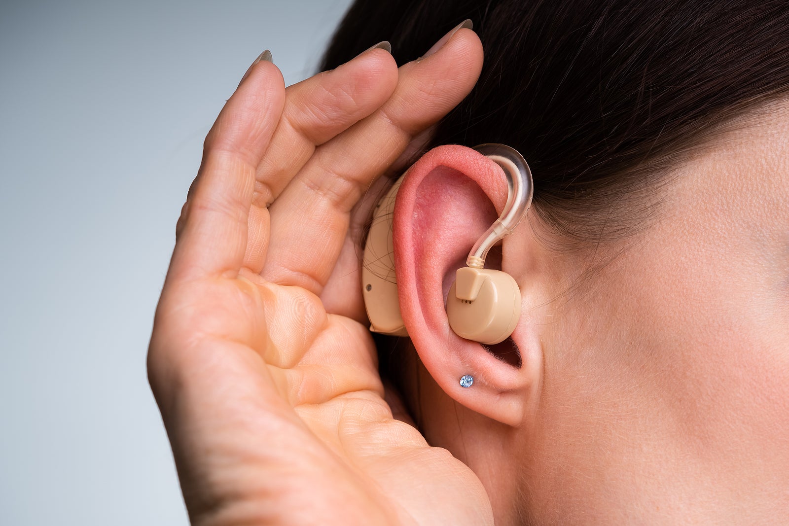 Over-the-counter hearing aids expected this fall in U.S. - WHYY