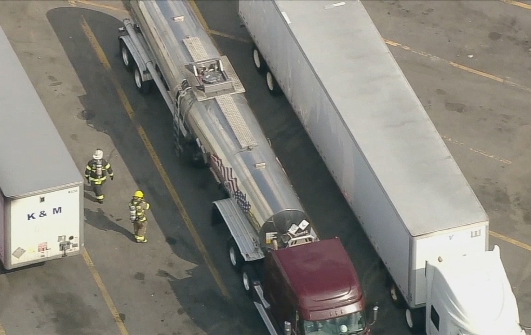 Officials hold town hall after tanker truck emits vapors, stench in South Jersey - Vimarsana News