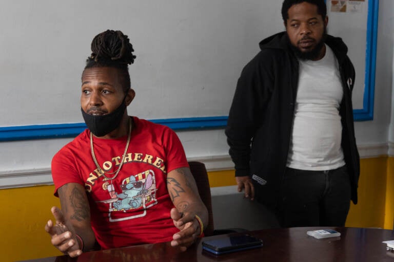 Shawn Porter shares experiences he’s had raising his 19 year-old daughter at the Institute for the Development of African American Youth on September 20, 2022. (Kimberly Paynter/WHYY)