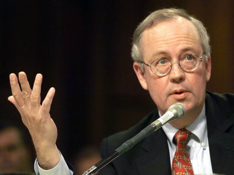 Independent counsel Ken Starr testifies before the Senate Governmental Affairs Committee in April 1999. (Joyce Naltchayan/AFP via Getty Images)