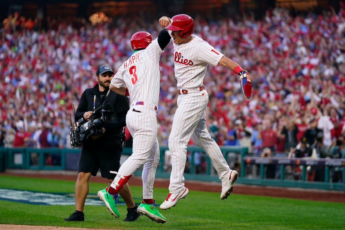 Phillies rout Braves in NLDS Game 3, go 2-1 up - WHYY