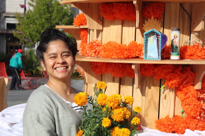 Mexicans In Philadelphia Celebrate Day Of The Dead At Love Park - WHYY