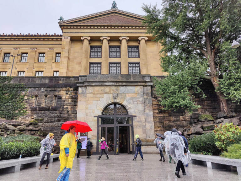 Art Museum workers out in the rain on the 8th day of their strike, October 3, 2022. (Peter Crimmins/WHYY)