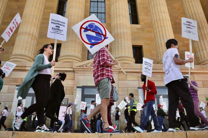 Union members picket outside the Philadelphia Museum of Art